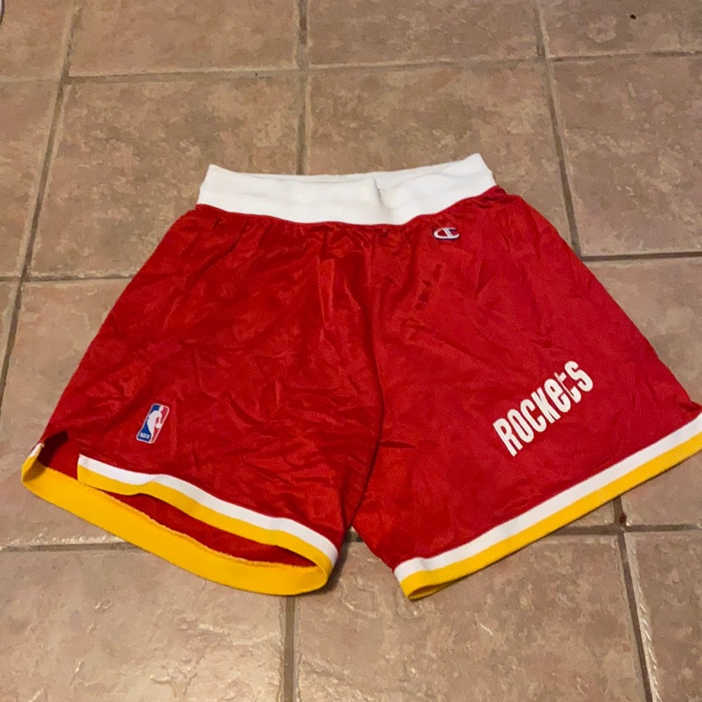 Vintage Houston Rockets shorts L